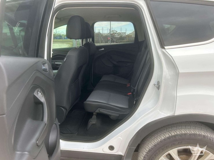 2017-ford-escape-image-9