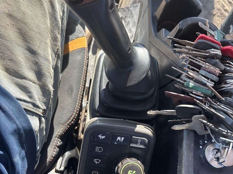 2022-case-cx220e-hydraulic-excavator-image-23