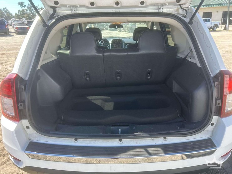 2016-jeep-compass-image-14