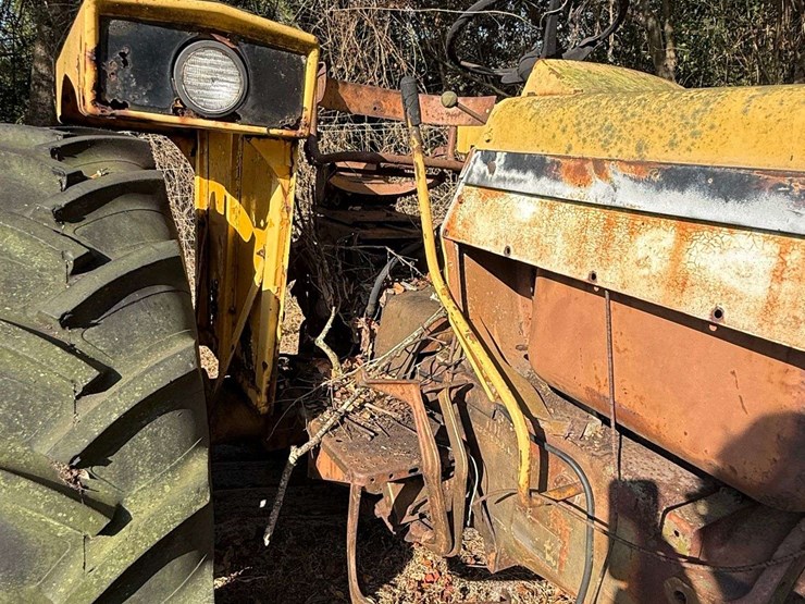 minneapolis-moline-parts-tractor-image-14