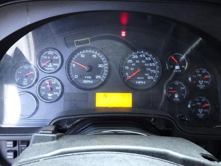 2016-international-prostar-image-39