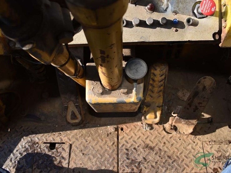 caterpillar-930-image-13