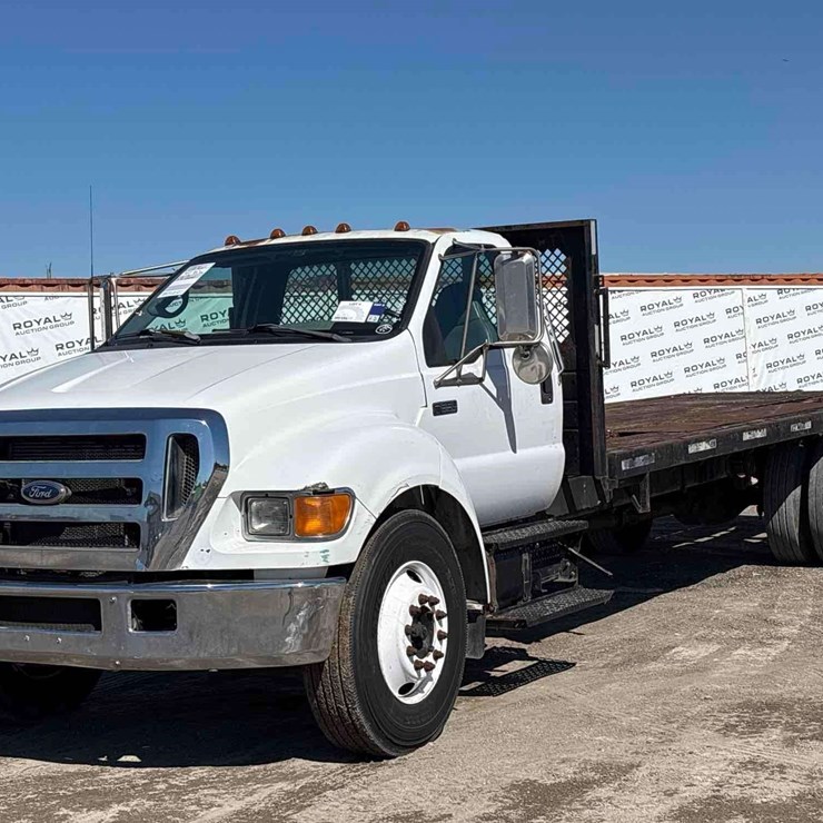 2006 FORD F650