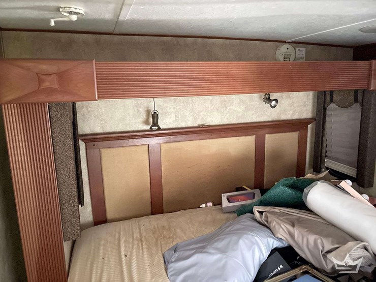 2012-keystone-alpine-3500re-39ft.-t/a-5th-wheel-travel-trailer-image-11