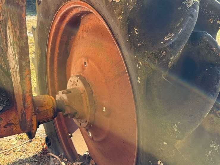 minneapolis-moline-445-image-34