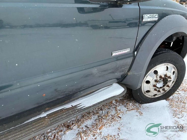 2005-ford-f450-image-27