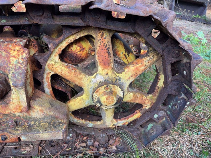 caterpillar-2-ton-crawler-image-24