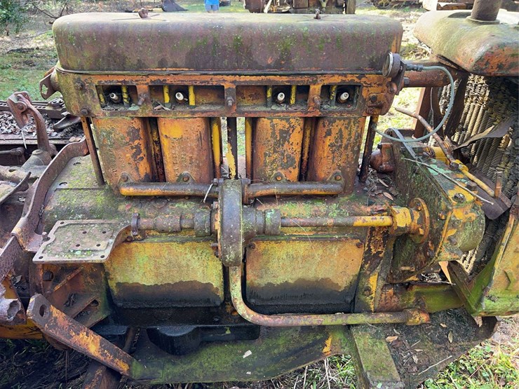 caterpillar-thirty-image-12