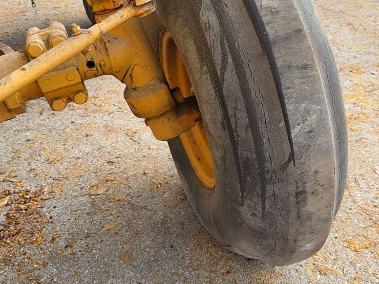 minneapolis-moline-g1000-image-59