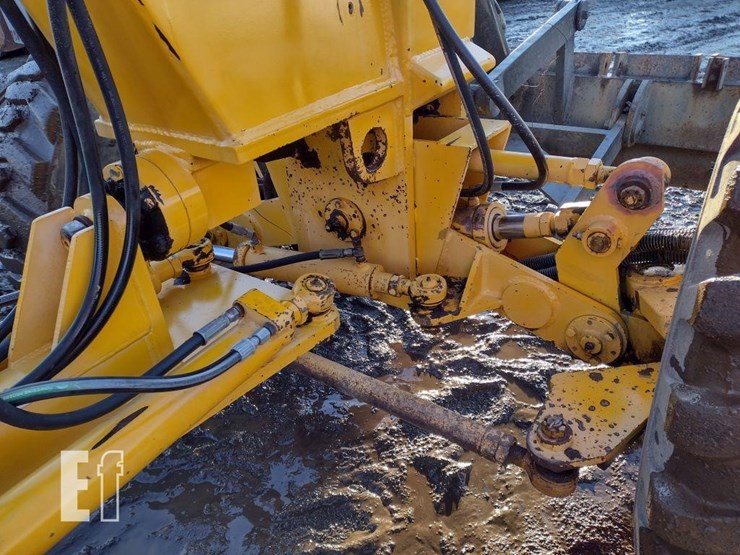 2004-volvo-g86-image-24