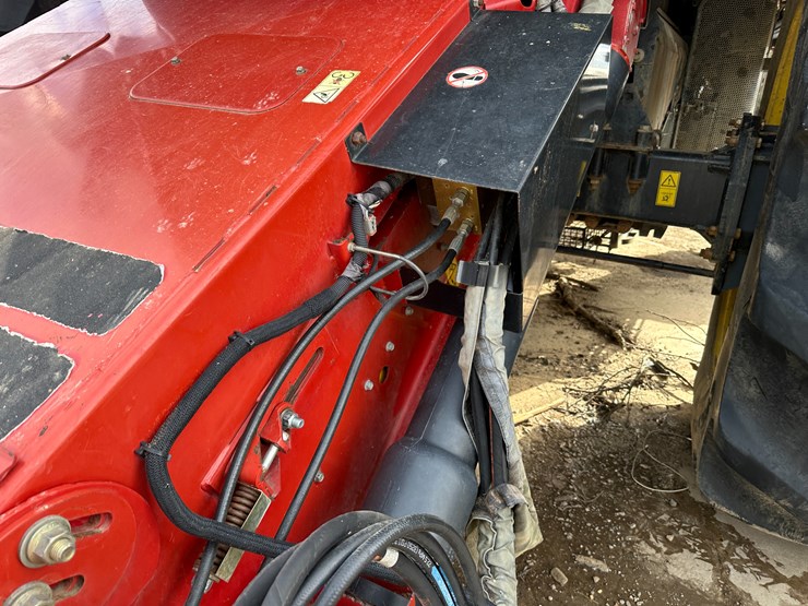 #38416-•-2016-case-axial-flow-8240-prwd-combine-yfg230343-image-51