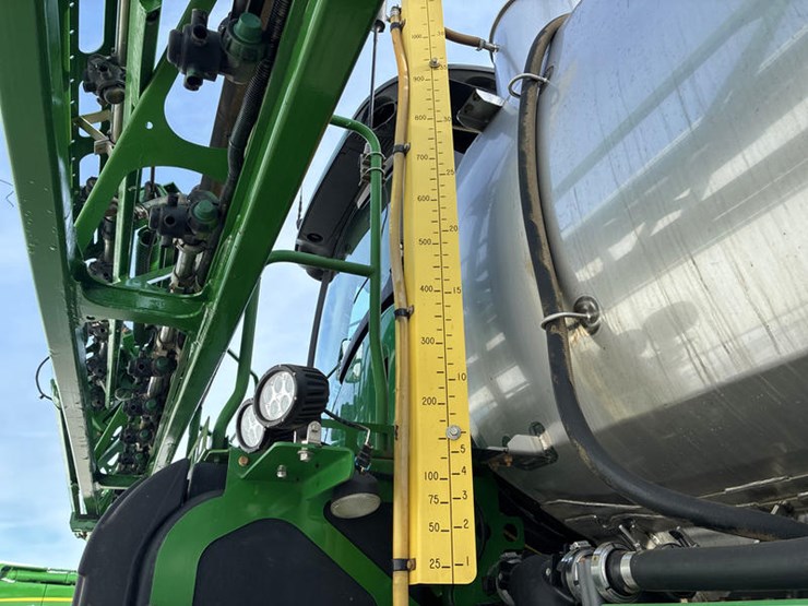 2018-john-deere-r4038-image-47