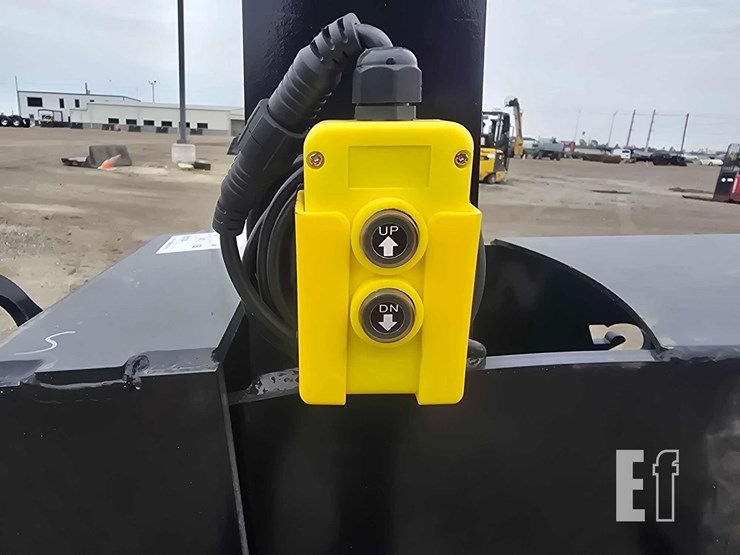 2025-neks-fifth-wheel-wrecker-attachment-image-10