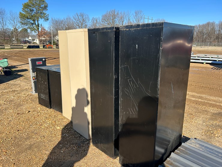 #37662-•-lot-of-(6)-filing-cabinets-image-4