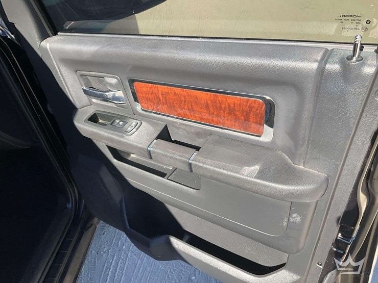 2010-dodge-ram-1500-image-29