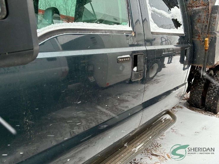 2005-ford-f450-image-11