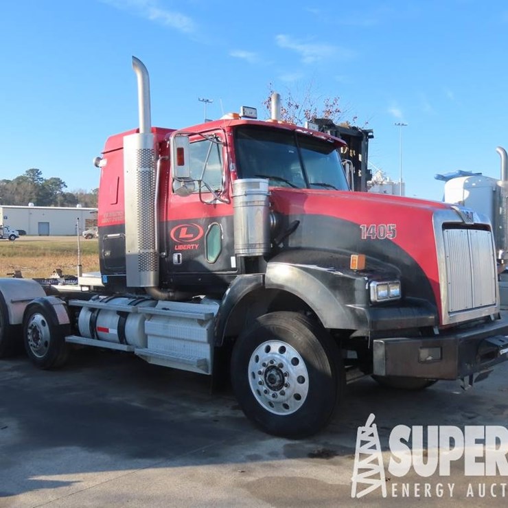 2011 WESTERN STAR 4900