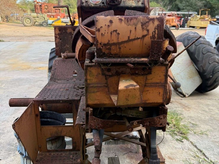 minneapolis-moline-g708-image-5