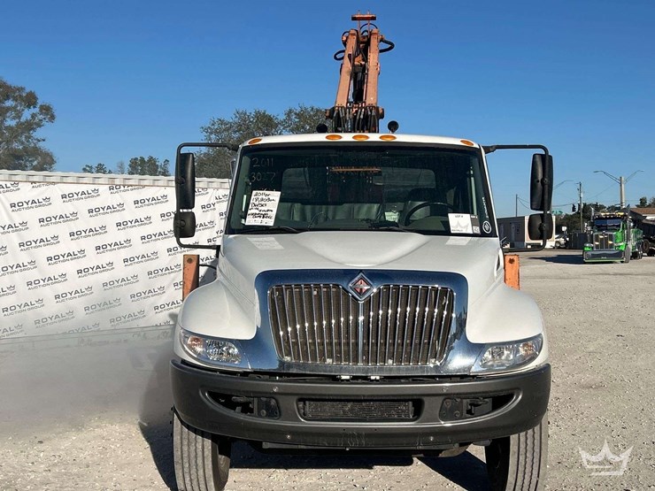 2011-international-durastar-4300-image-28