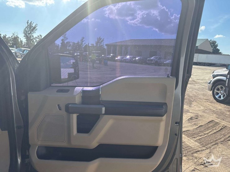 2015-ford-f150-image-23