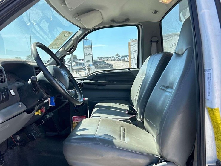 2006-ford-f650-image-11