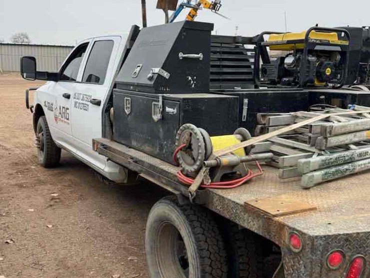 2014-ram-3500-tradesman-image-3