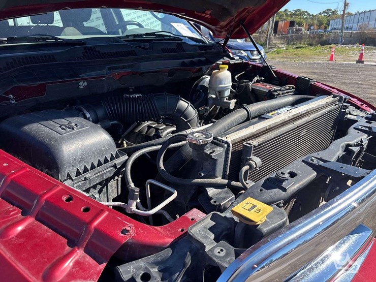 2012-dodge-1500-image-8