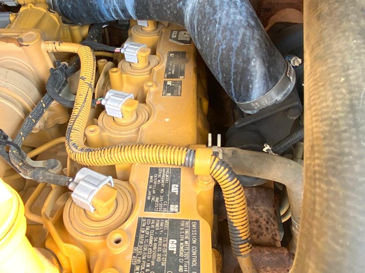 2021-caterpillar-289d3-image-15