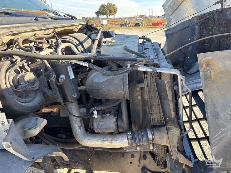 2002-ford-f650-image-7