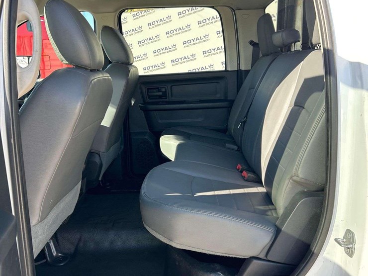 2017-dodge-3500-image-20