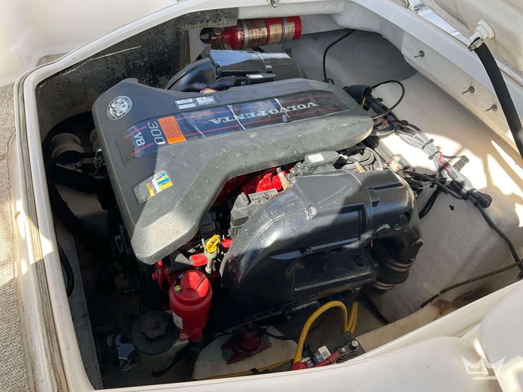 2012-chaparral-sunesta-boat-with-22ft.-t/a-continental-boat-trailer-image-7