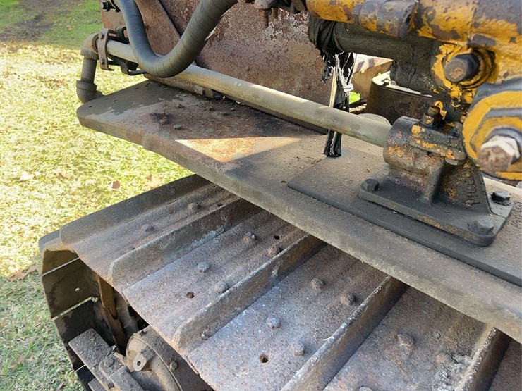 caterpillar-forty-gas-crawler-image-21