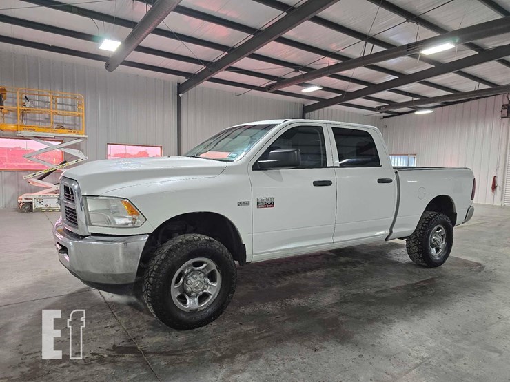 2012-dodge-2500-image-1