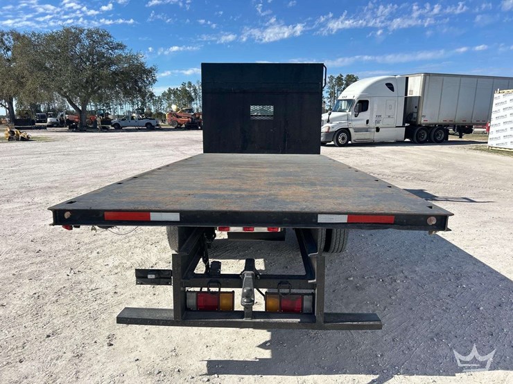 2016-isuzu-nrr-image-21