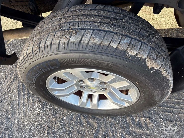 2015-chevrolet-silverado-1500-image-25