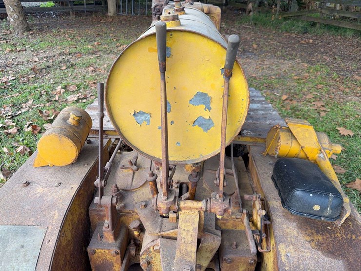 caterpillar-thirty-image-28