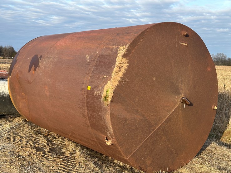 #38467-•-~8000gal-fuel-tank-image-1