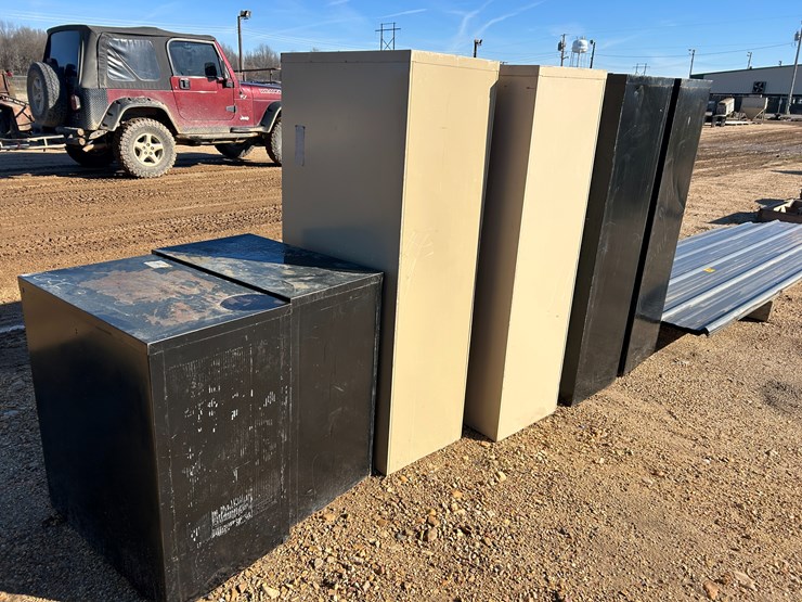 #37662-•-lot-of-(6)-filing-cabinets-image-3