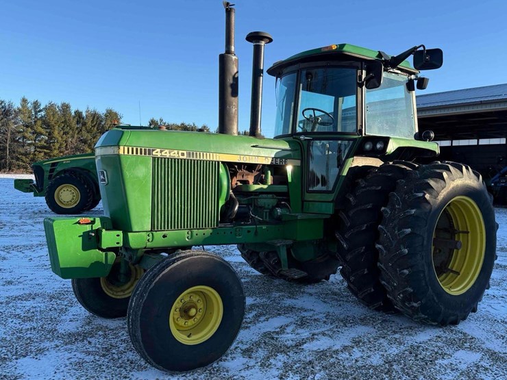 1979-john-deere-4440-image-1