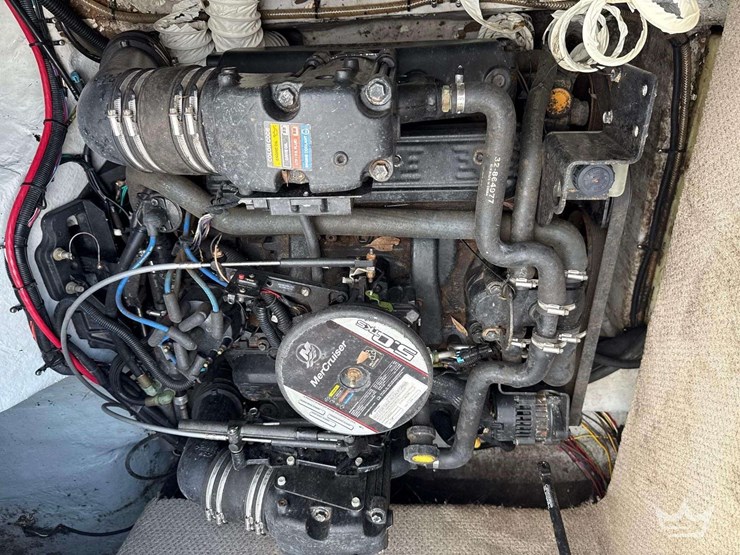 2009-mariah-sc23-23ft.-cabin-cruiser-with-t/a-boat-trailer-image-23