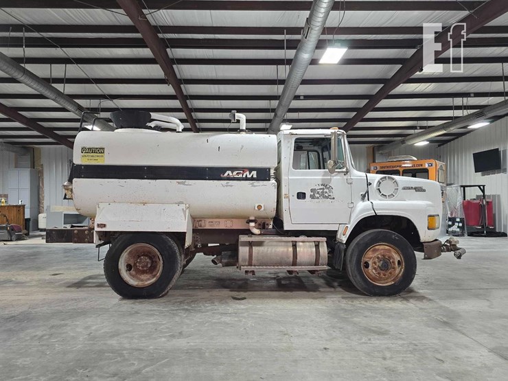 1995-ford-la9000-image-6