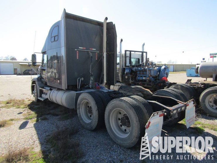 (x)-(4-3)-2016-mack-cxu613-t/a-truck-tractor-w/sl...-image-3