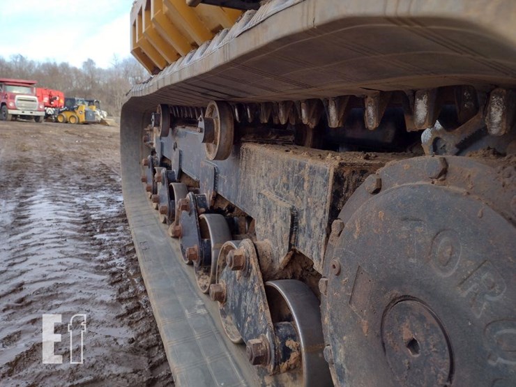 2017-morooka-mst3000vd-image-25