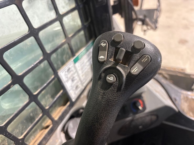 bobcat-t550-image-11