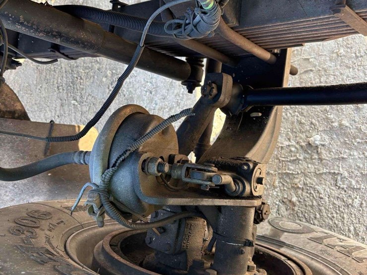 2016-kenworth-t800-image-44