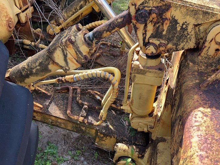 caterpillar-814-image-64