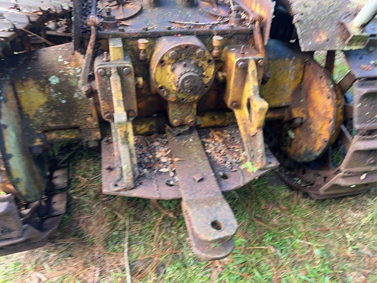 caterpillar-thirty-image-49