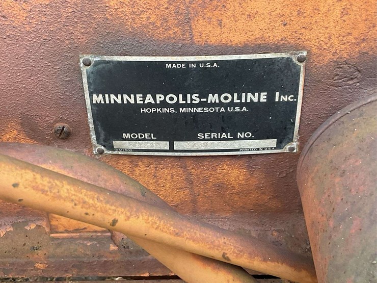 minneapolis-moline-g705-image-12