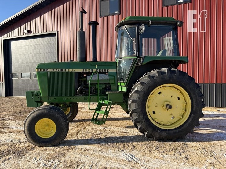 1982-john-deere-4440-image-2