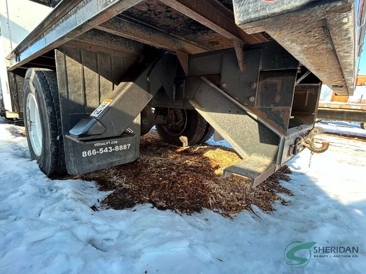 2021-ford-f750-image-9